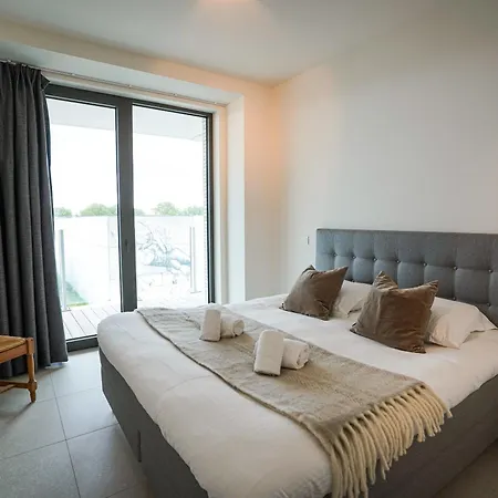 Huswell - Beautiful With Communal Pool And Gym Penzion *